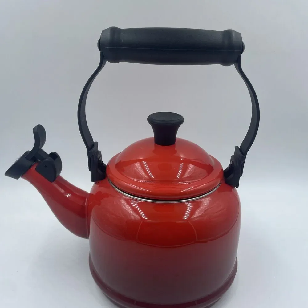 Le Creuset 1.25 Qt/1.1L Demi Tea Kettle w/Lid Flame Red Ombre Enamel Whistling